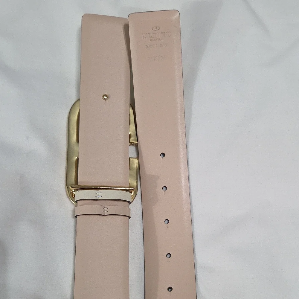 Valentino Garavani Cream Belt with Gold Sparkle Buckle - Picture 6 of 15
